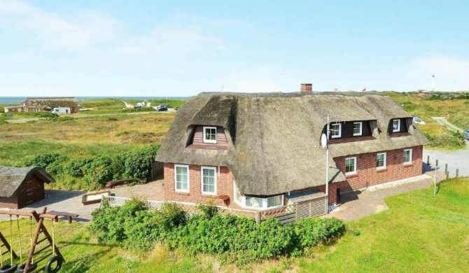 Six-Bedroom Holiday home in Blåvand 1