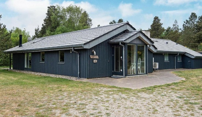 Spacious Cottage in Blavand Jutland with Sauna