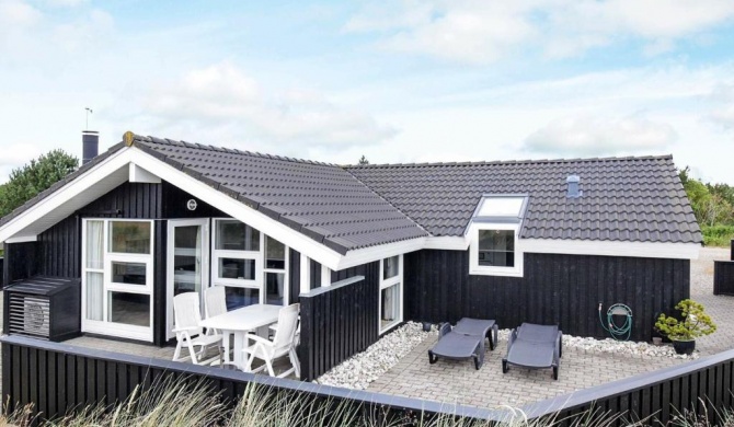 Three-Bedroom Holiday home in Blåvand 15