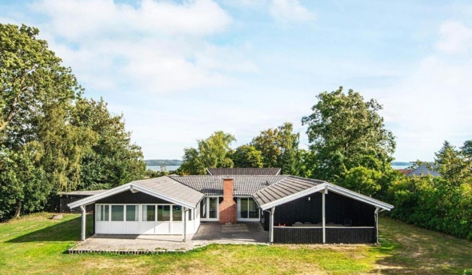 Five-Bedroom Holiday home in Børkop 2