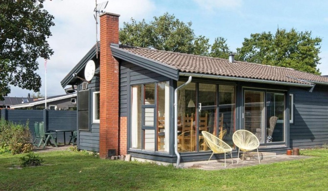 Stunning Holiday Home with Roofed Terrace in Jutland