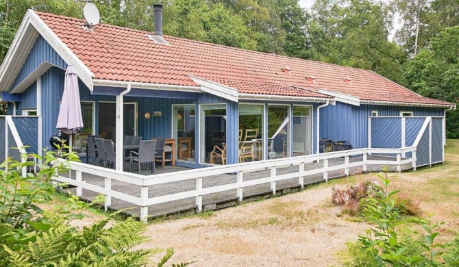 Quaint Holiday Home in Aakirkeby with Whirlpool