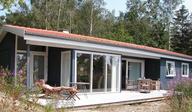 Two-Bedroom Holiday home in Aakirkeby 3