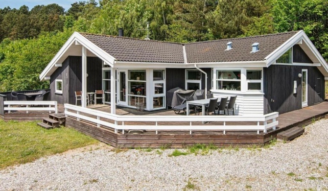 Lovely Holiday Home in Ebeltoft Jutland with Terrace