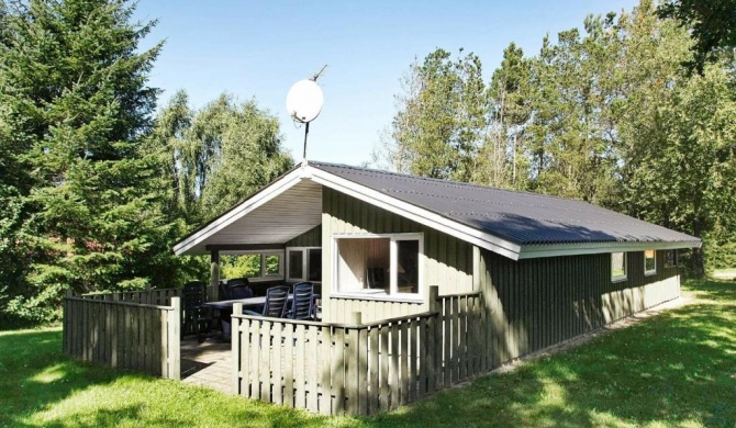 Charming Holiday Home in Fjerritslev With Roofed Terrace