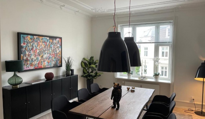Modern 142 sqm apartment in Copenhagen (Frederiksberg)