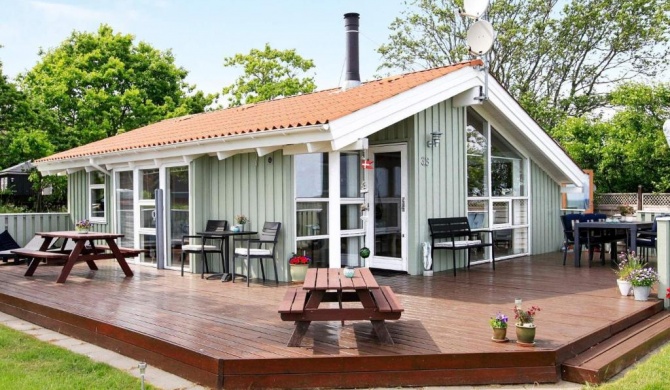 Lovely Holiday Home in Frederikshavn with Terrace