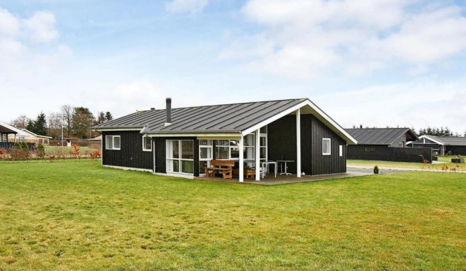 Cosy Holiday Home in Hadsund with Sauna