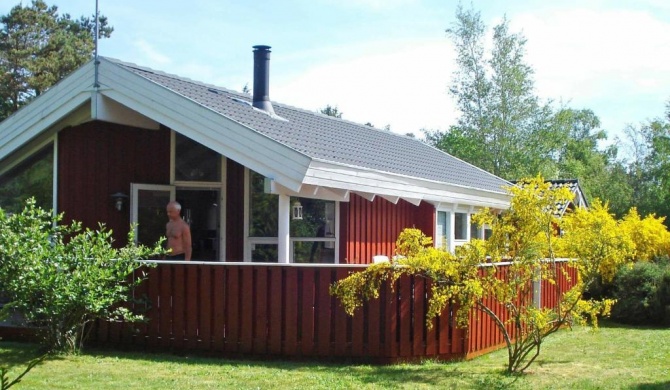 Unique Seaside Holiday Home in Hadsund near Terrace