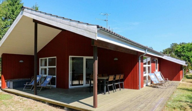 Welcoming Holiday Home in Hadsund with Terrace