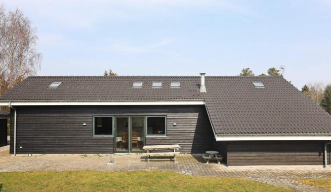 Pleasant Holiday Home in Jutland with Whirlpool