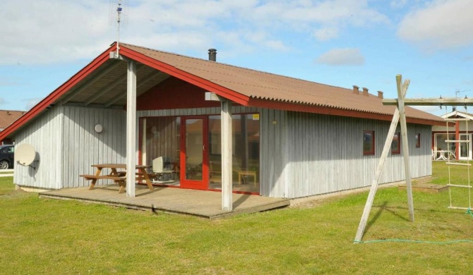 Charming Holiday Home in Harbo re With Sauna