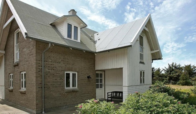 Delicate Holiday Home in Harbo re near Sea