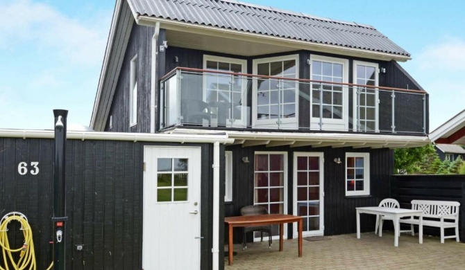 Tasteful Holiday Home in Hemmet near Sea