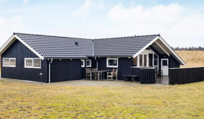 Secluded Holiday Home in Hirtshals with Sauna