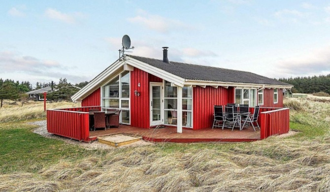 Welcoming Holiday Home in Hirtshals with Sauna