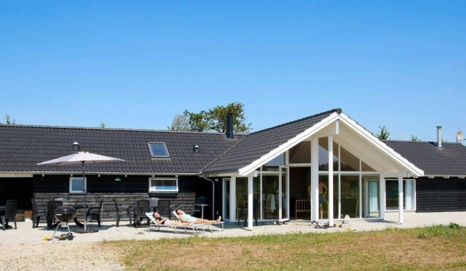 Luxurious Holiday Home in Hojslev near Sea