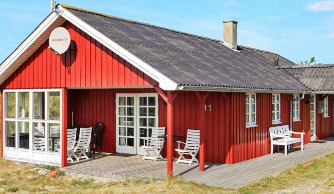 Quaint Holiday Home in Hvide Sande with Sauna