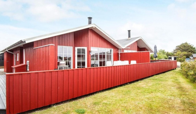 Three-Bedroom Holiday home in Hvide Sande 2