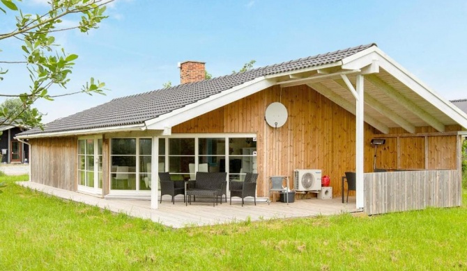 6 person holiday home in Idestrup