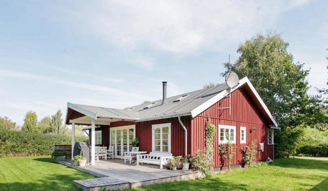 Quaint Holiday Home in Hovedstaden With Whirlpool