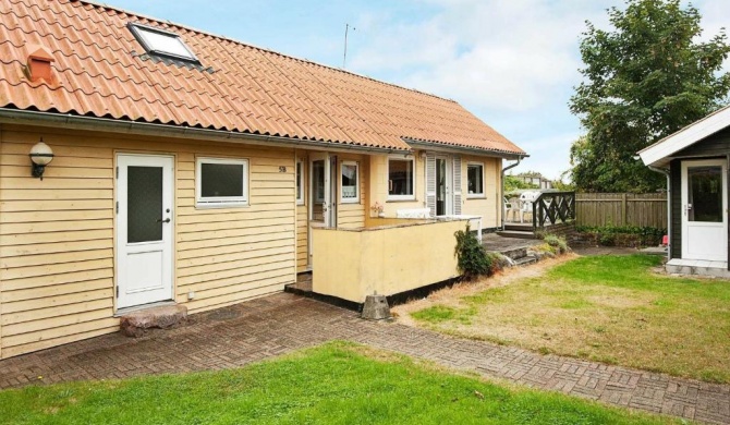 Wonderful Holiday Home in Juelsminde with Terrace