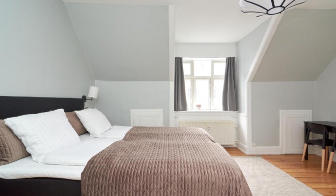 115SQM Apartment in the Heart of Copenhagen - Designer Furniture