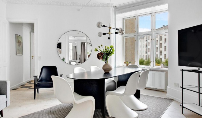 Awesome Two-bedroom apartment near Nyhavn