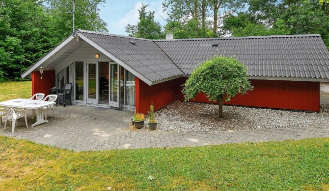 Bright Holiday Home in Jutland near the Lake