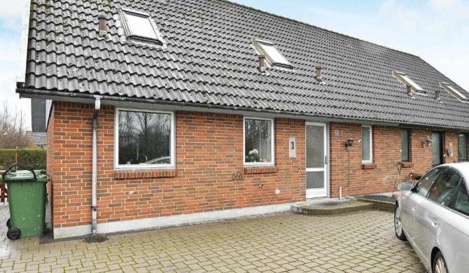 Calm Cottage in Jutland with Equipped Kitchen