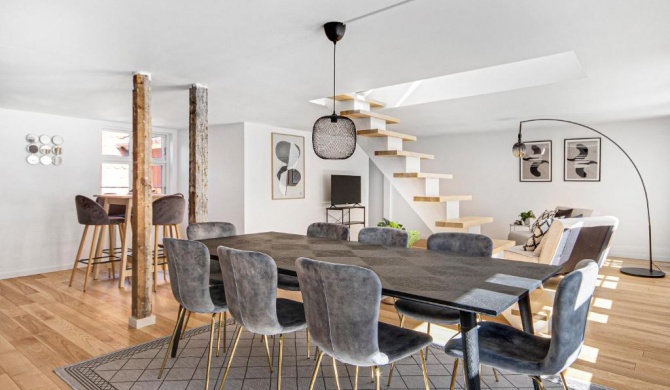 Fantastic bright apartment with a balcony in the heart of Copenhagen