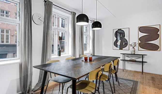 Fantastic duplex apartment in the neighborhood of Nyhavn