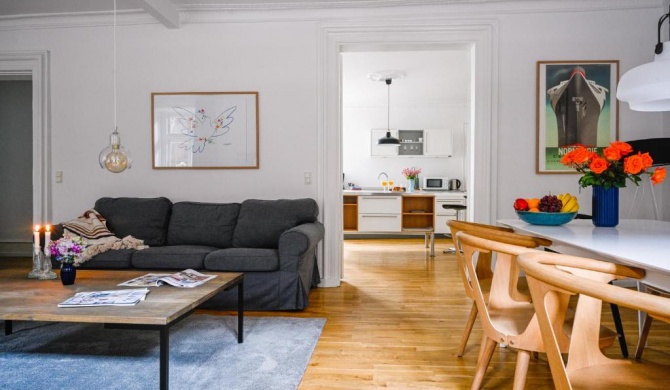 Gorgeuos Three-bedroom Apartment in Historical Copenhagen