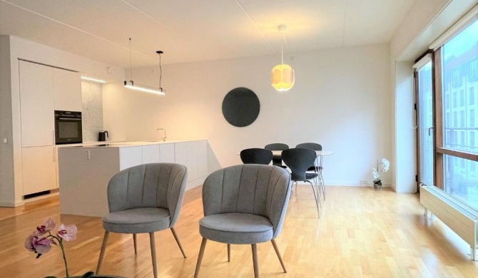 Scandi-hygge 2BR flat in charming Christianshavn