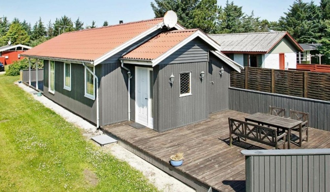 Three-Bedroom Holiday home in Løkken 41