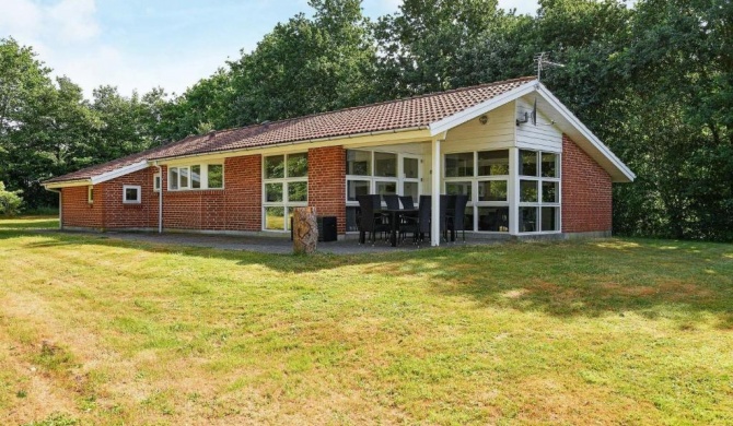 Four-Bedroom Holiday home in Oksbøl 18