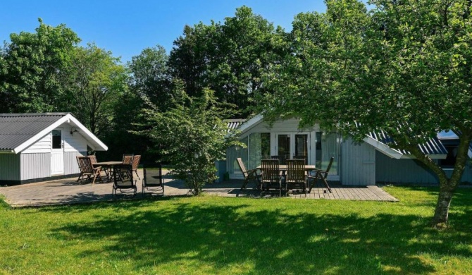 Two-Bedroom Holiday home in Oksbøl 10