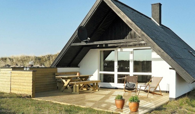 Reposeful Holiday Home in Ringk bing With Roofed Terrace