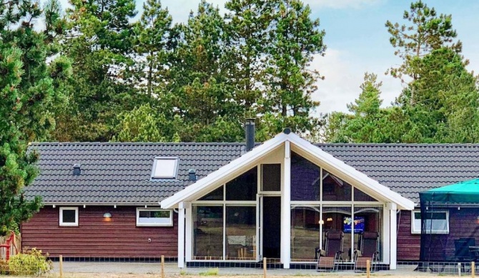 Two-Bedroom Holiday home in Hornbæk 2