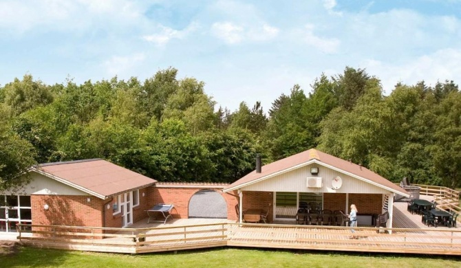 Four-Bedroom Holiday home in Roslev 2