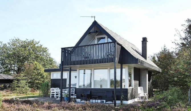 Pleasant Holiday Home in Jutland near Sea