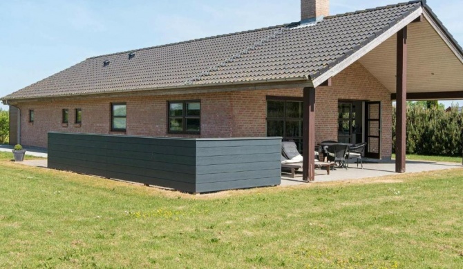 Modern Holiday Home in Jutland Denmark with Whirlpool