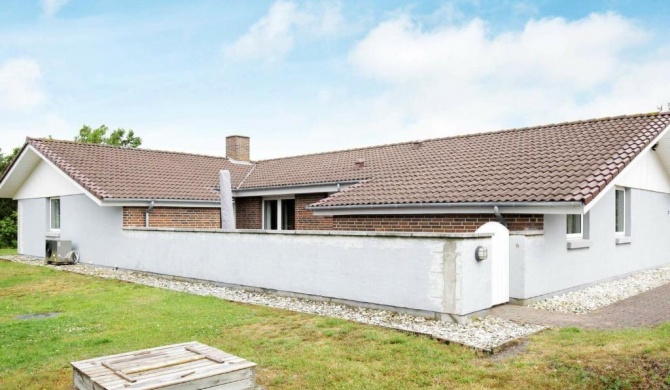 Five-Bedroom Holiday home in Blåvand 29