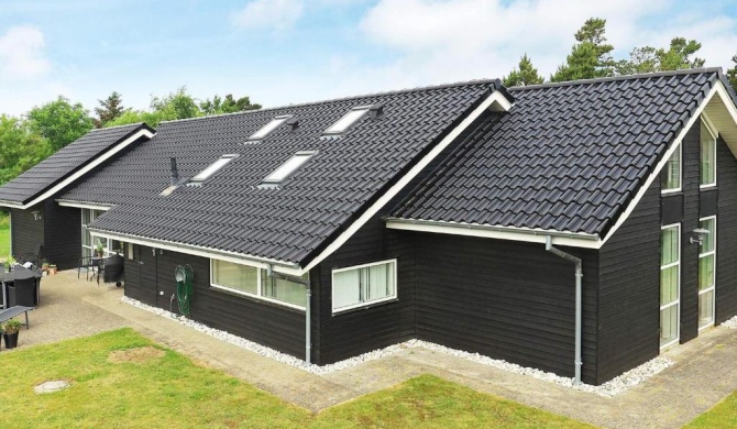Four-Bedroom Holiday home in Blåvand 24