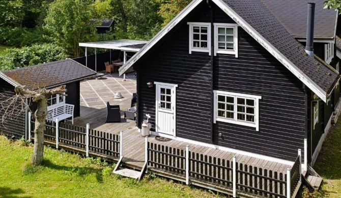 Pleasing Holiday Home in Syddanmark near Sea