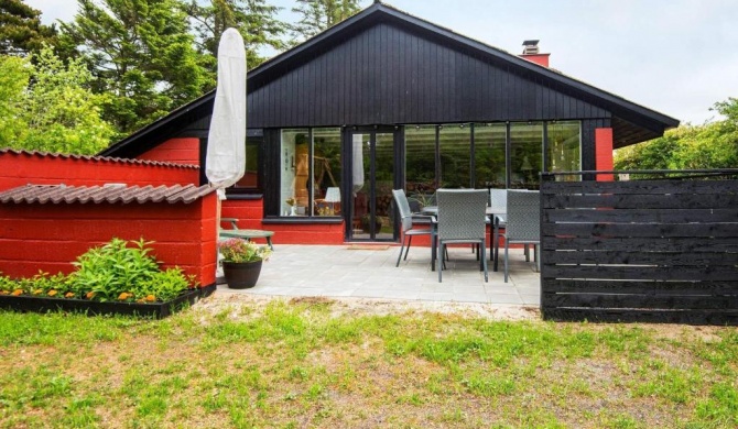 6 person holiday home in Ulfborg