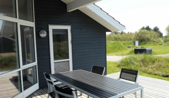 Cozy Holiday Home in Ulfborg with Whirlpool