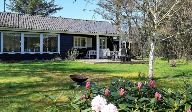 Delightful Holiday Home in Ulfborg with Terrace