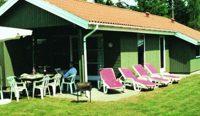 Four-Bedroom Holiday home in Væggerløse 19