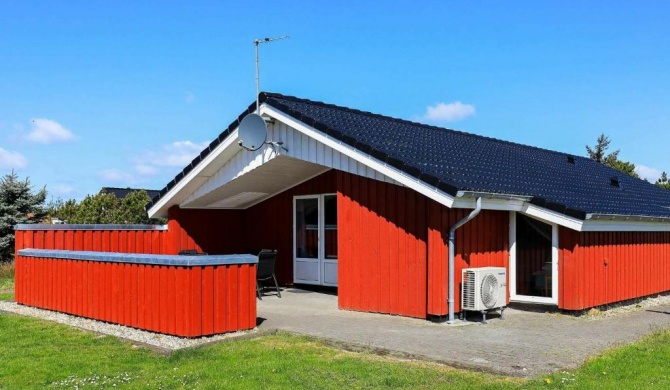 Warm Holiday Home in Vejers Strand Denmark with Spa